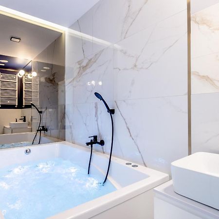 Super-Apartamenty Vip Jacuzzi III Poznań Esterno foto
