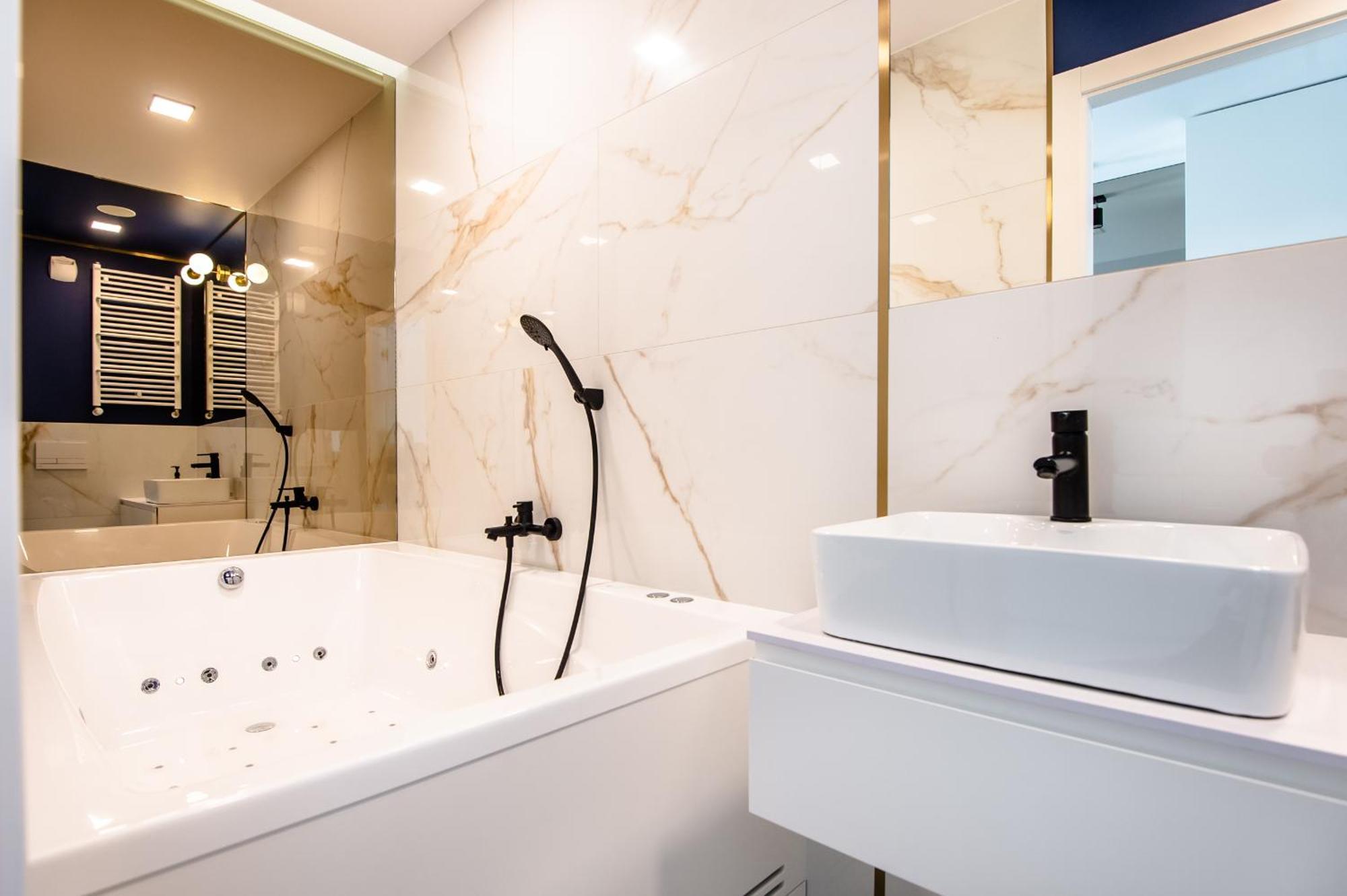 Super-Apartamenty Vip Jacuzzi III Poznań Esterno foto