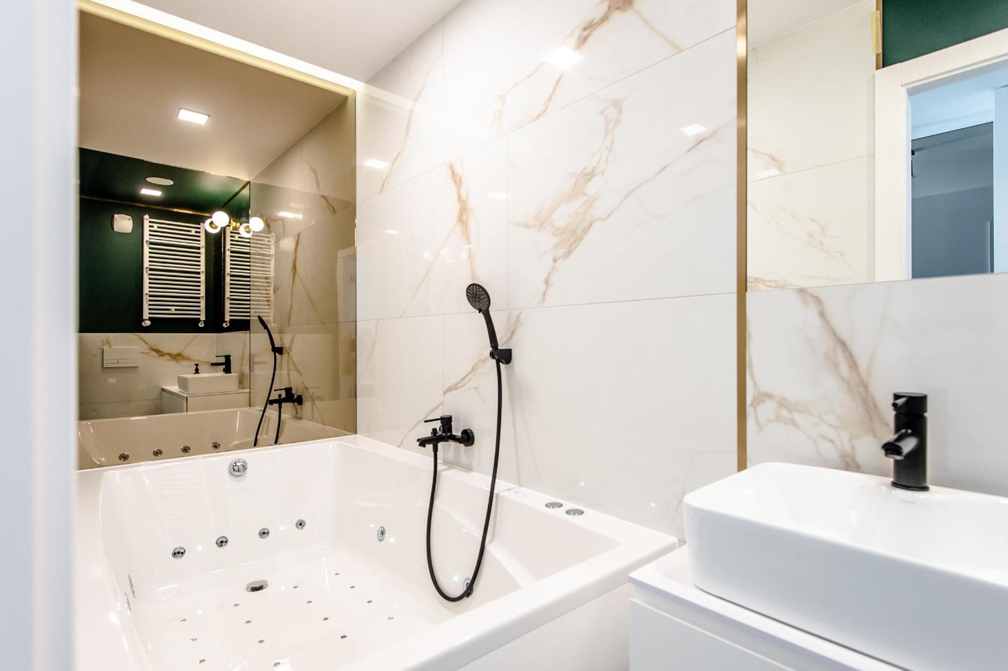 Super-Apartamenty Vip Jacuzzi III Poznań Esterno foto