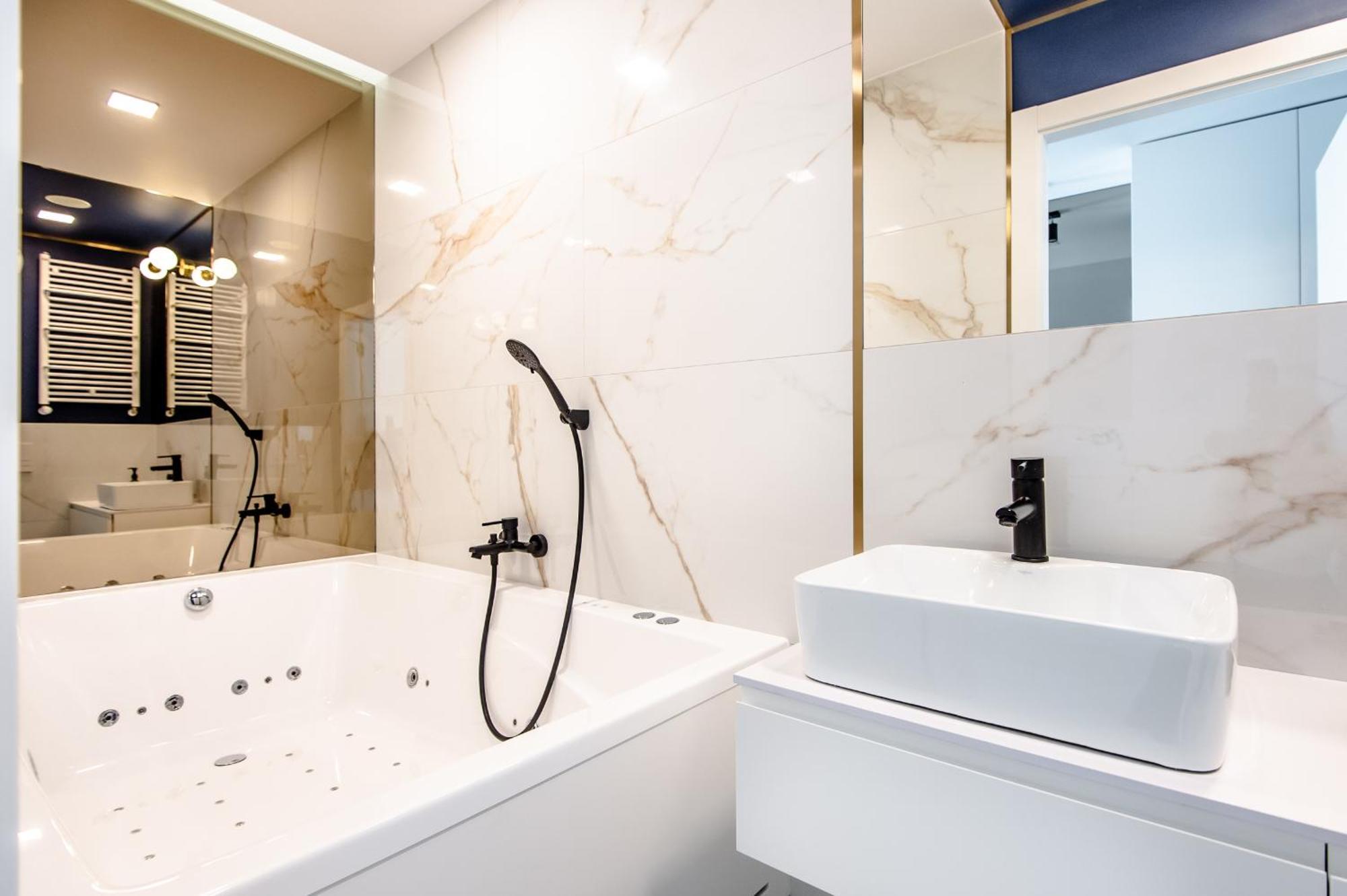 Super-Apartamenty Vip Jacuzzi III Poznań Esterno foto